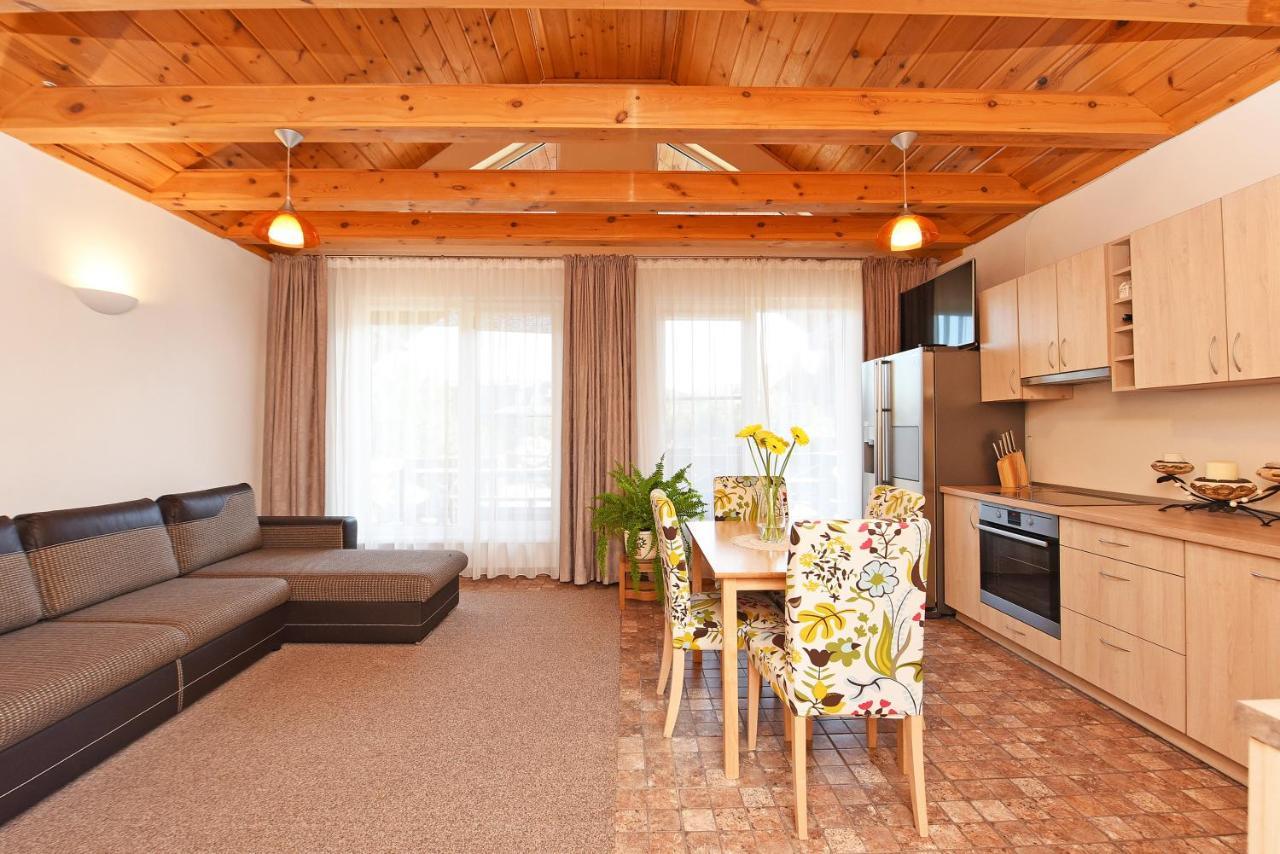 Pajurio Vingis Aparthotel Palanga Ngoại thất bức ảnh